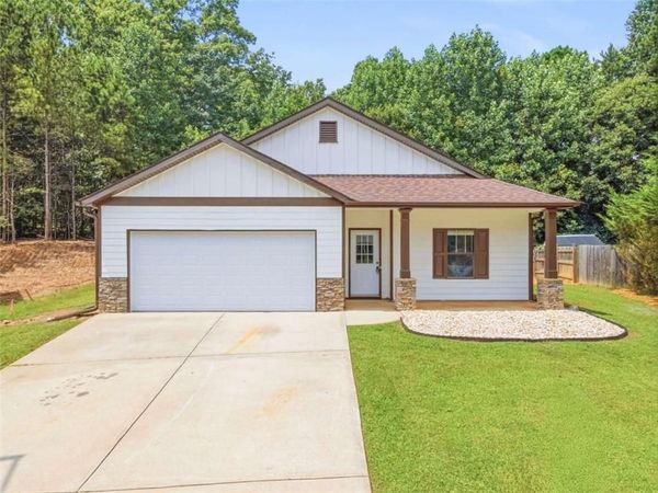 752 Stable View Loop , Dallas, GA 30132