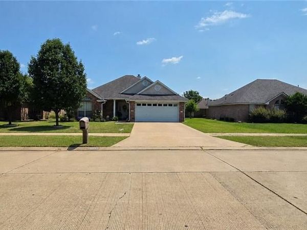 5807 GOLD CREST Drive, Bossier City, LA 71112