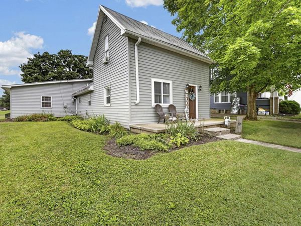 114 N Main Street , Pleasantville, OH 43148