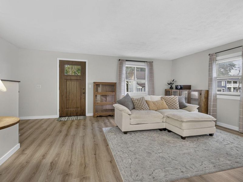 114 N Main Street, Pleasantville, OH 43148 Photo 3