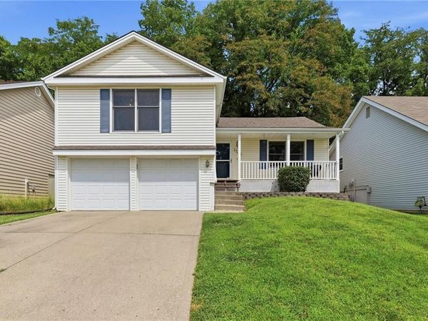 1706 NW 63rd Terrace, Kansas City, MO 64118