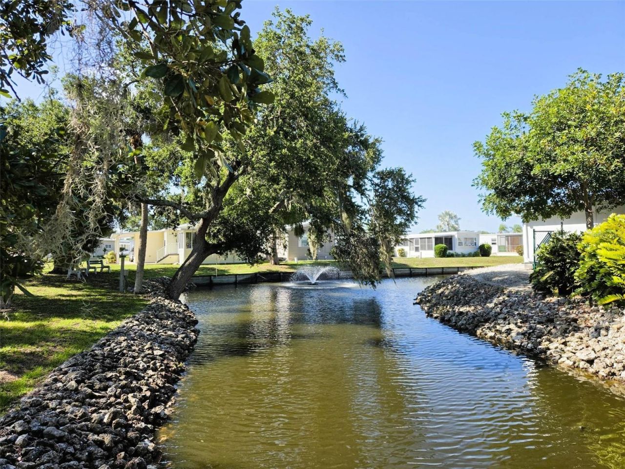 3415 Spanish Oak Terrace, Sarasota, FL 34237 Photo