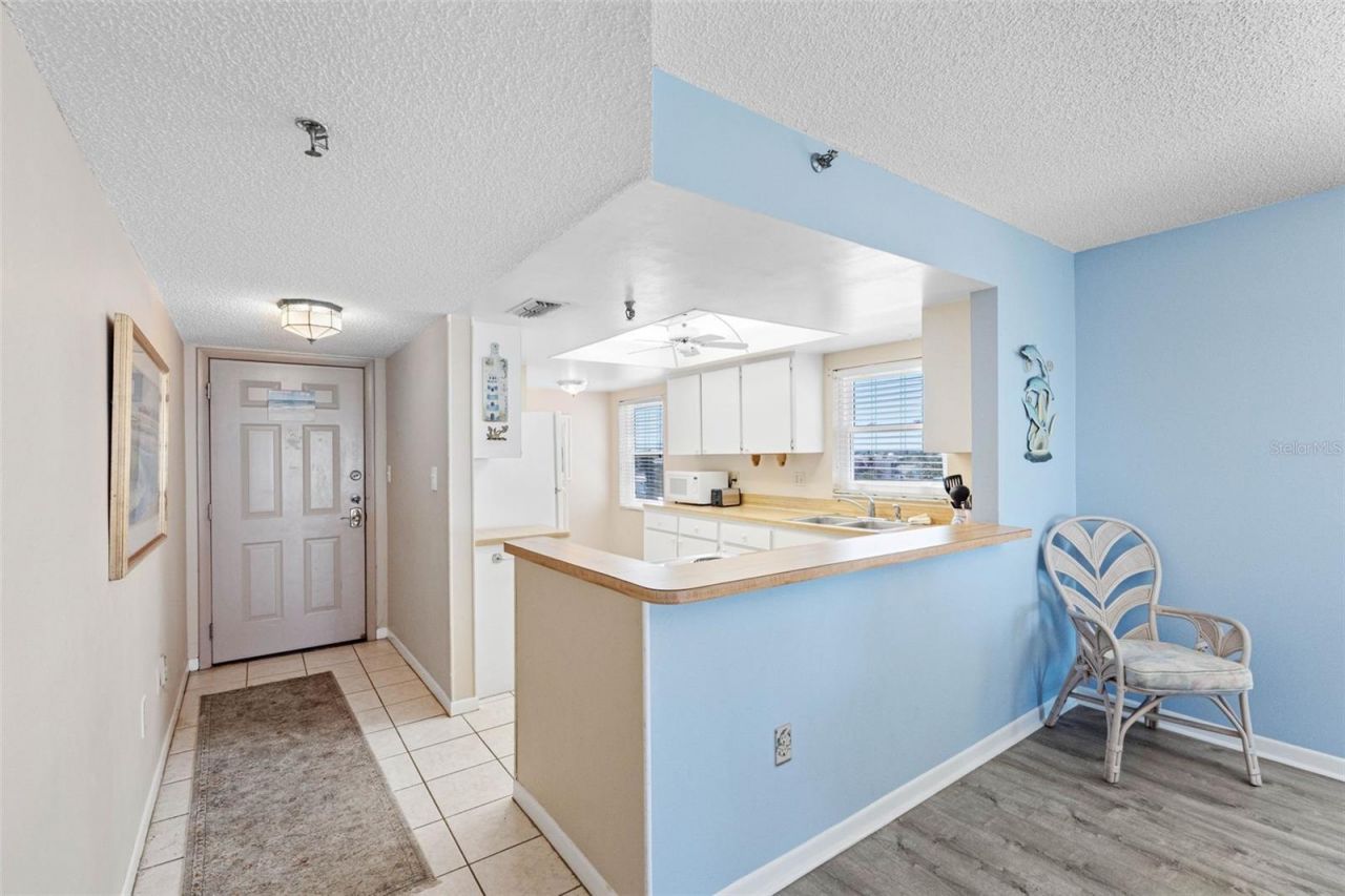 14300 Gulf Boulevard, Unit 501, Madeira Beach, FL 33708 Photo