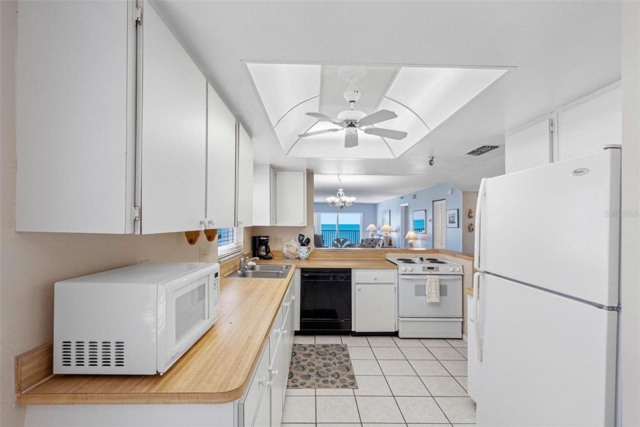 14300 Gulf Boulevard, Unit 501, Madeira Beach, FL 33708 Photo