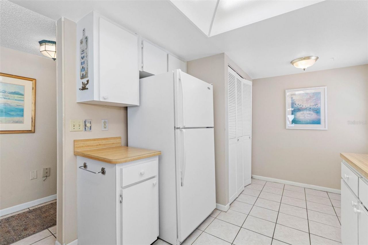 14300 Gulf Boulevard, Unit 501, Madeira Beach, FL 33708 Photo