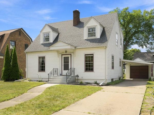 208 21st STREET S, La Crosse, WI 54601
