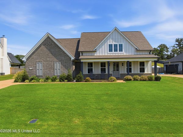 3716 Fossil Hill Drive, Hernando, MS 38632