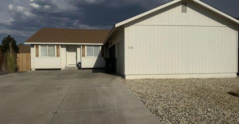 718 Hastings Way, Fernley, NV 89408 Photo
