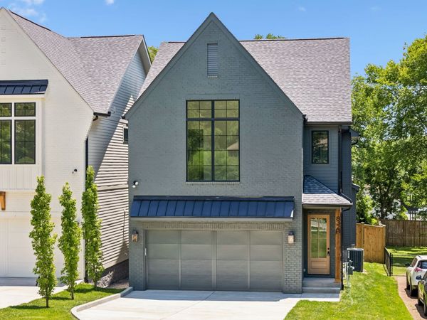 832B Neartop Dr , Nashville, TN 37205