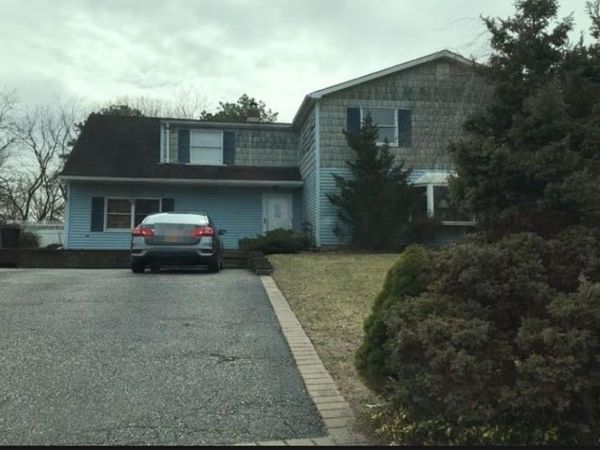 5 Norway Pine Drive , Medford, NY 11763