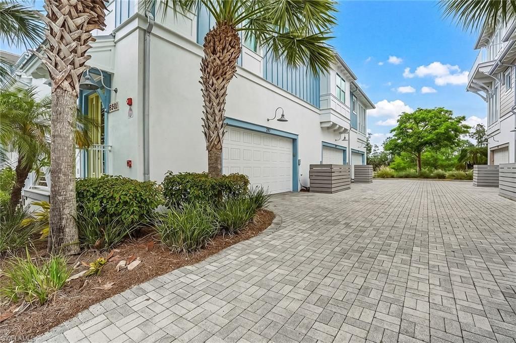 6561 Dominica Dr, Unit 201, Naples, FL 34113 Photo