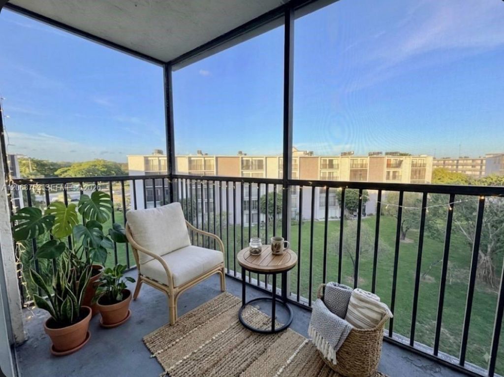 8750 N Sherman Cir, Unit 505, Miramar, FL 33025 Photo