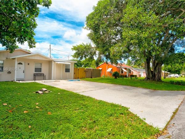 3344 Plaza Pl , Lake Worth, FL 33462