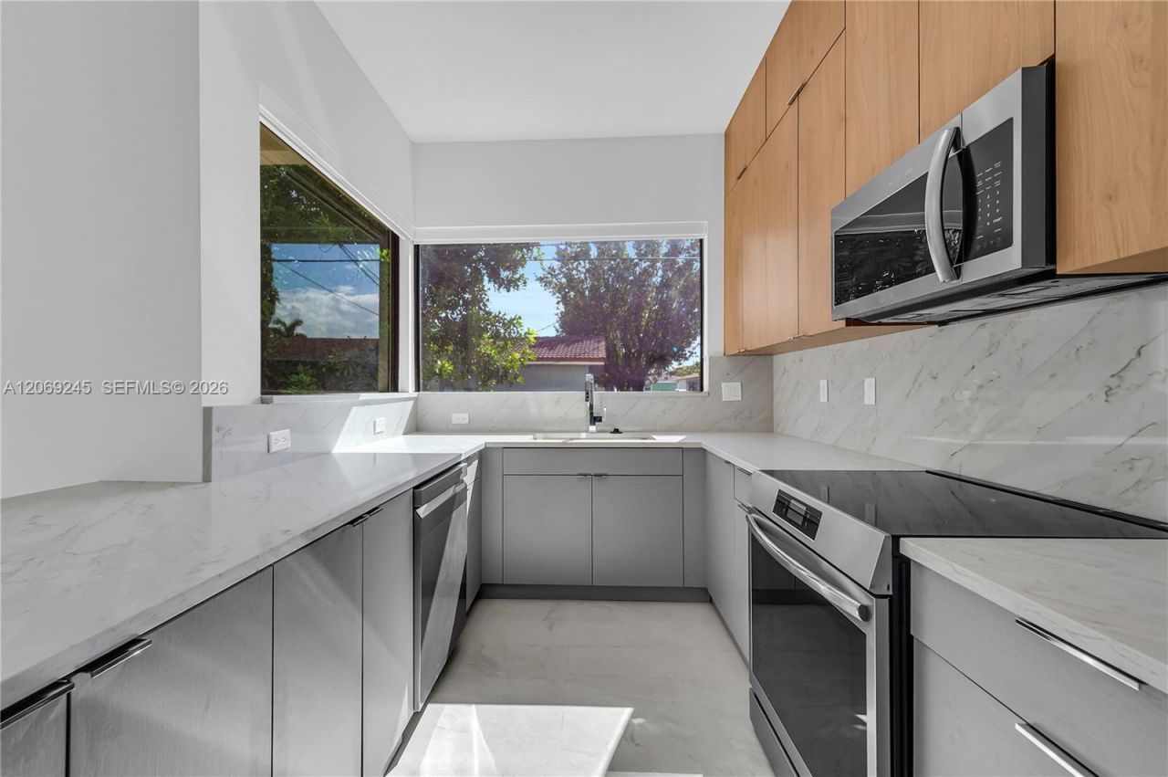 828 NE 14th St , Fort Lauderdale, FL 33304 Photo