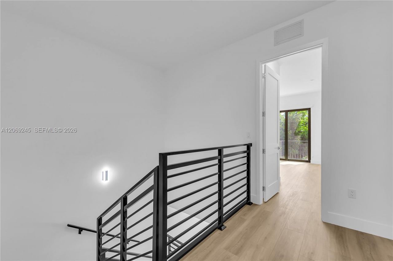 828 NE 14th St , Fort Lauderdale, FL 33304 Photo