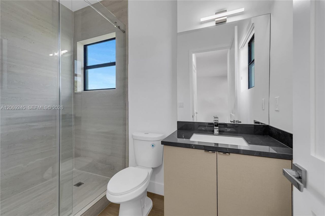 828 NE 14th St , Fort Lauderdale, FL 33304 Photo