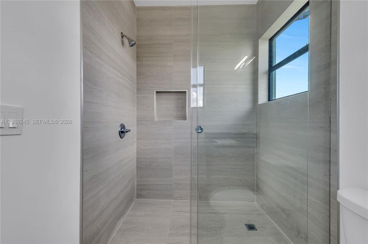 828 NE 14th St , Fort Lauderdale, FL 33304 Photo