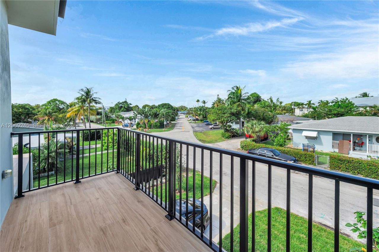 828 NE 14th St , Fort Lauderdale, FL 33304 Photo