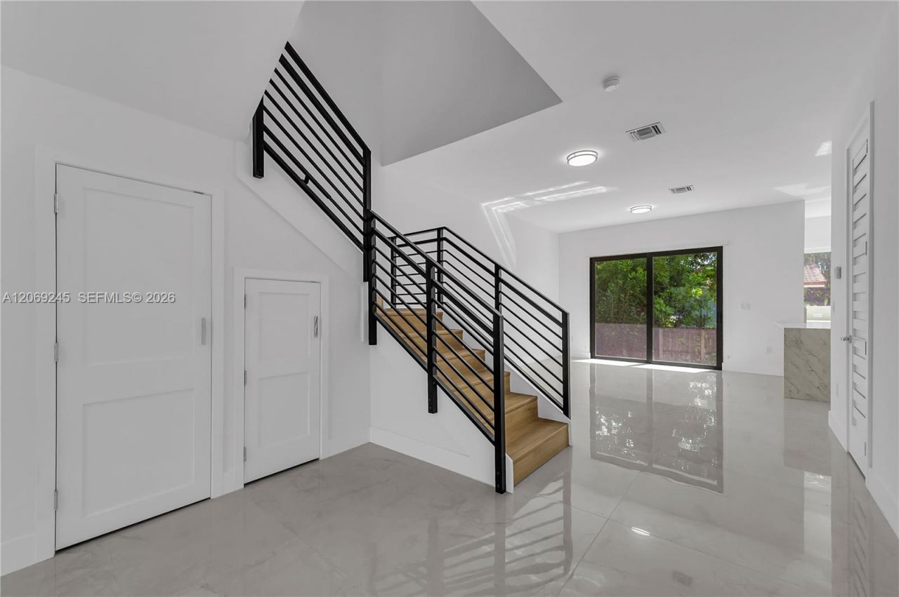 828 NE 14th St , Fort Lauderdale, FL 33304 Photo