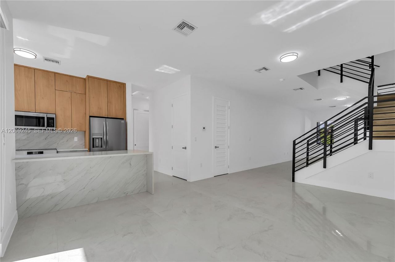 828 NE 14th St , Fort Lauderdale, FL 33304 Photo