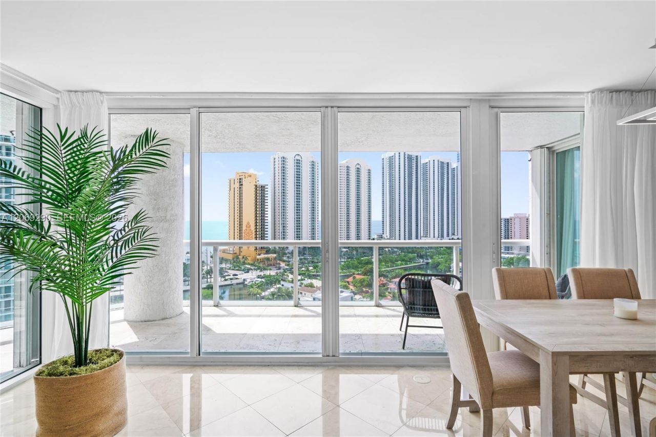 16500 Collins Ave , Unit 1752, Sunny Isles Beach, FL 33160 Photo
