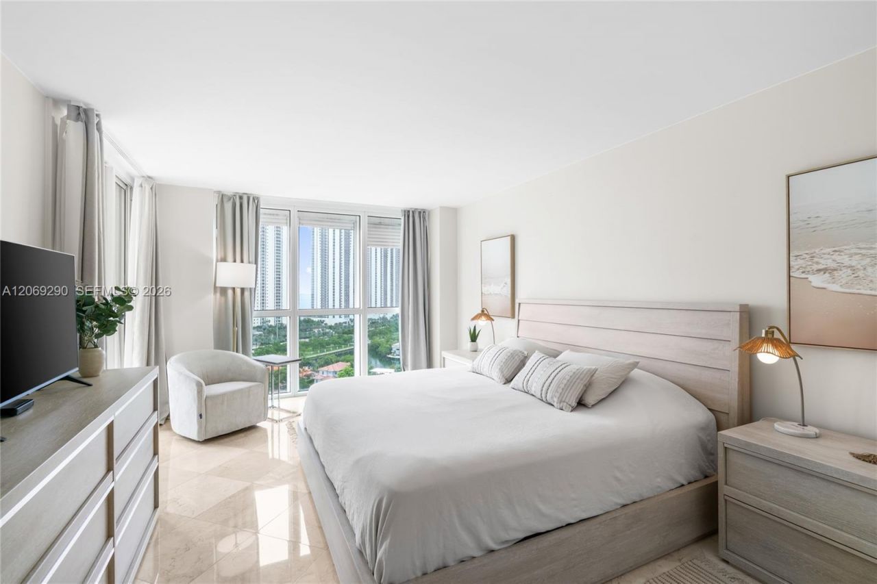 16500 Collins Ave , Unit 1752, Sunny Isles Beach, FL 33160 Photo