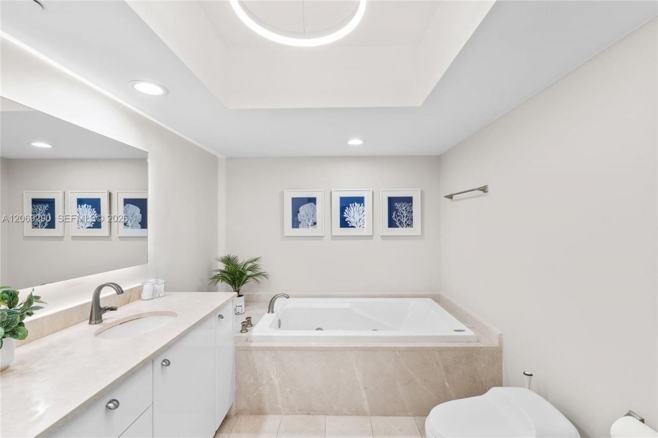 16500 Collins Ave , Unit 1752, Sunny Isles Beach, FL 33160 Photo