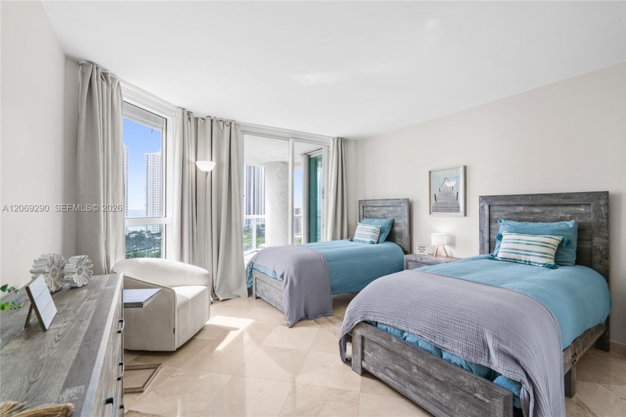 16500 Collins Ave , Unit 1752, Sunny Isles Beach, FL 33160 Photo