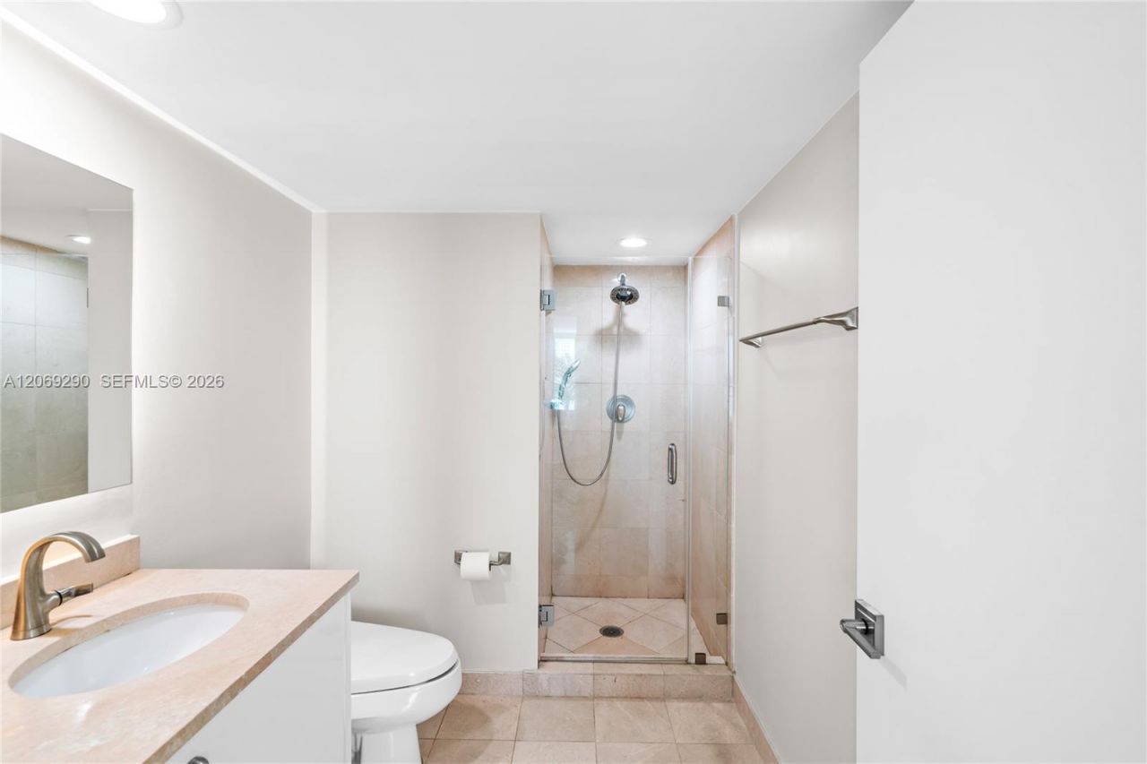 16500 Collins Ave , Unit 1752, Sunny Isles Beach, FL 33160 Photo