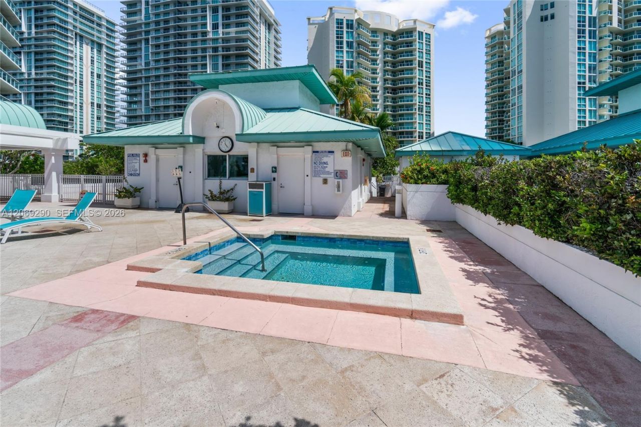 16500 Collins Ave , Unit 1752, Sunny Isles Beach, FL 33160 Photo