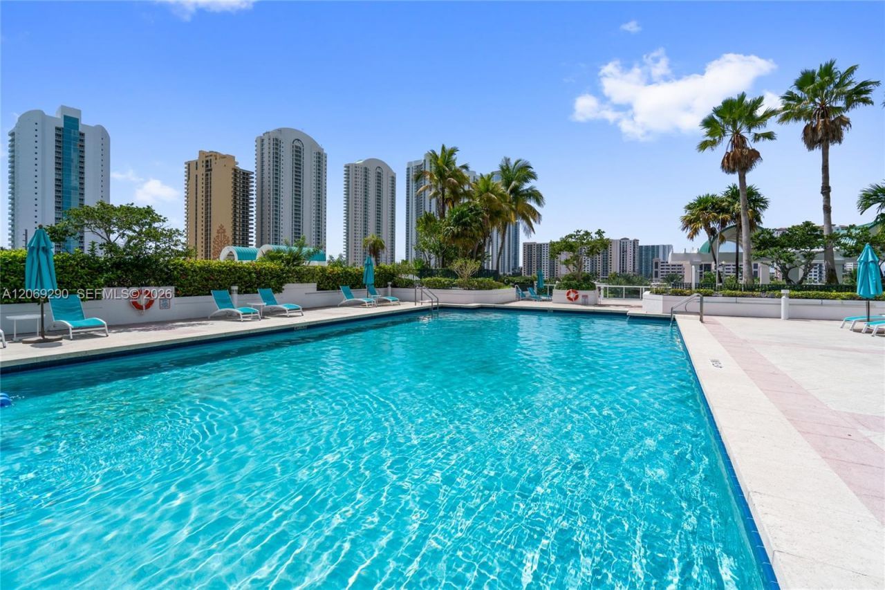 16500 Collins Ave , Unit 1752, Sunny Isles Beach, FL 33160 Photo