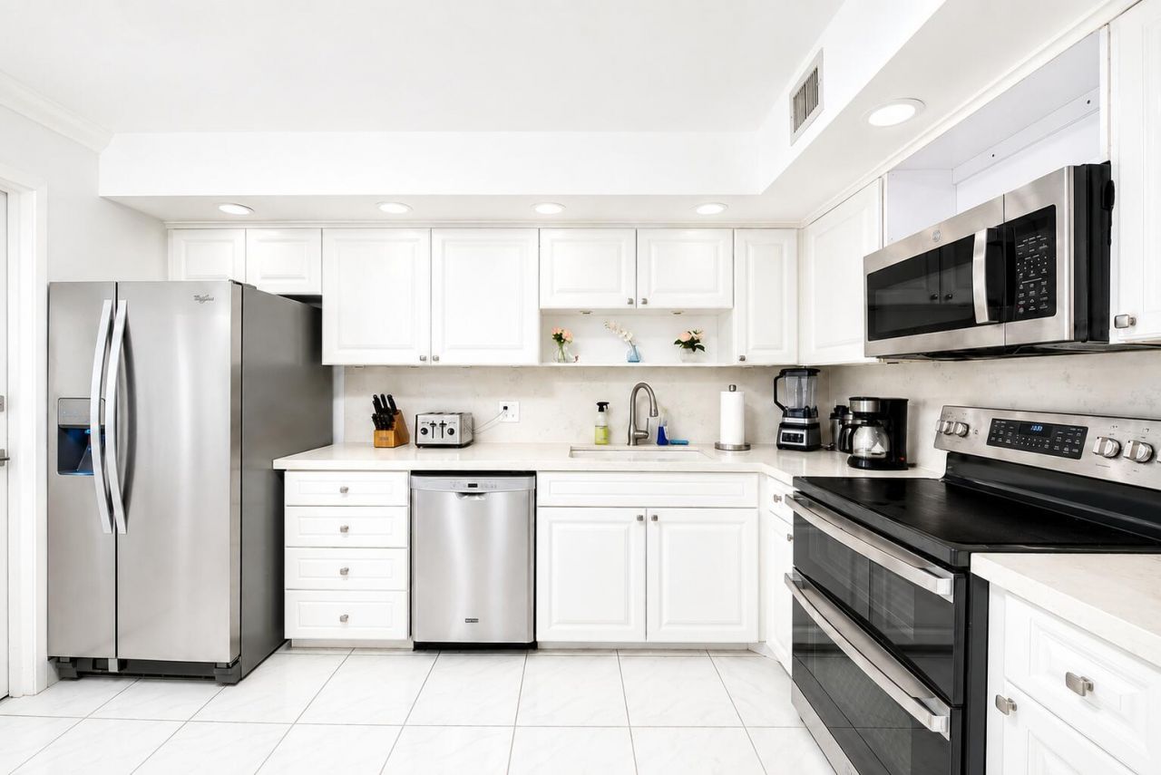 1370 S Ocean Boulevard, Unit 1703, Pompano Beach, FL 33062 Photo