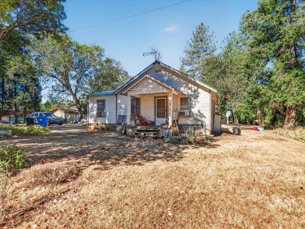 515 Powell Creek Road, Williams, OR 97544