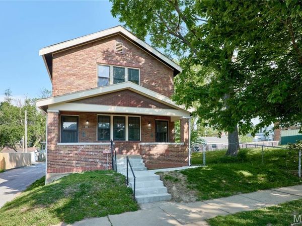 5021 Ray Avenue, St Louis, MO 63116