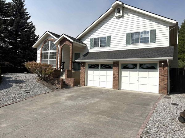 2025 Conestoga, Moscow, ID 83843