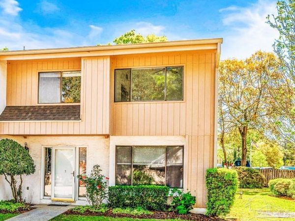 3400 Wimbledon Dr, Unit #5, Pensacola, FL 32504