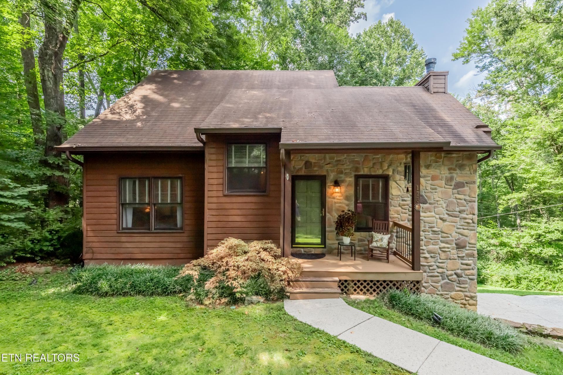 178 W Norris Rd, Norris, TN 37828 Main Photo