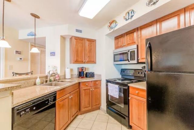 123 Ocean Blvd. Photo 77