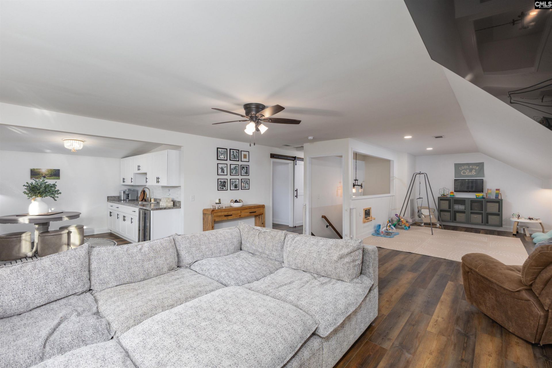 530 Fort Street Photo 28