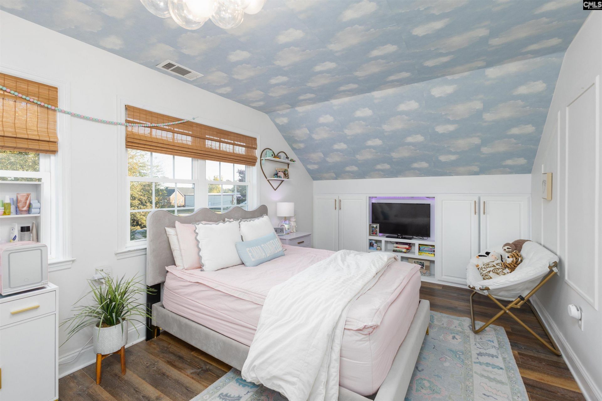 530 Fort Street Photo 38