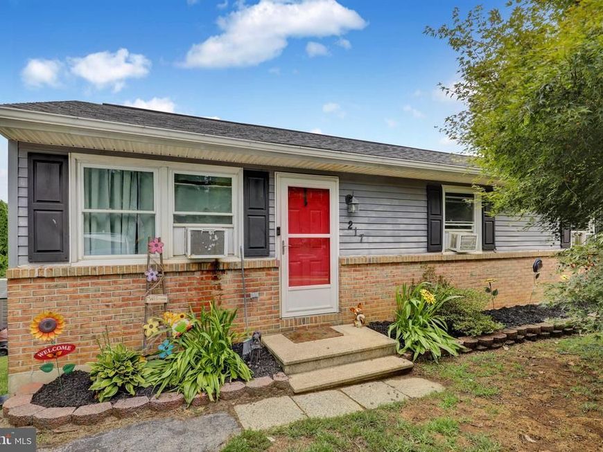 217 Smokering Drive , Robesonia, PA 19551 Main Photo