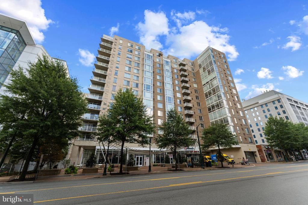 930 WAYNE AVENUE, SILVER SPRING, MD 20910