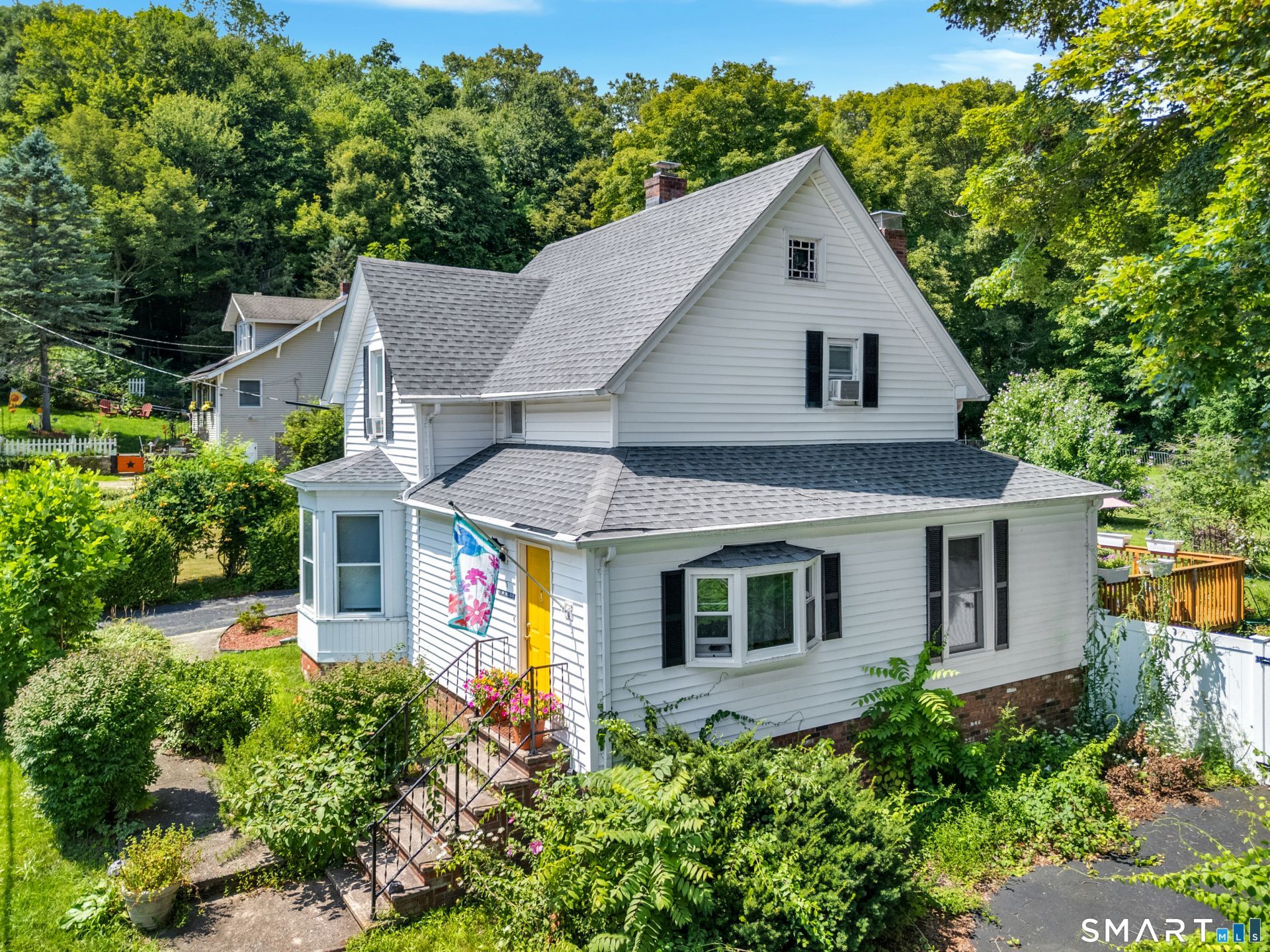 15 Gay Hill, Montville, CT 06382 Main Photo