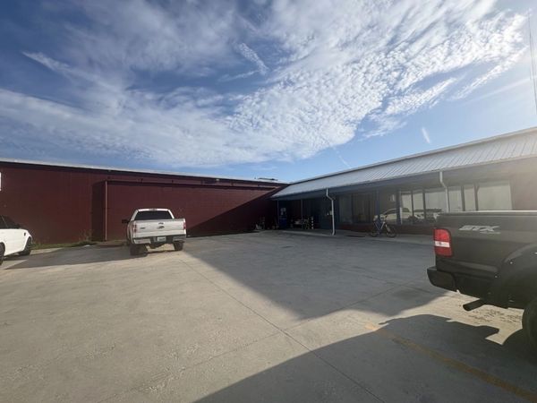 720 New Haven Avenue , Aurora, IL 60506