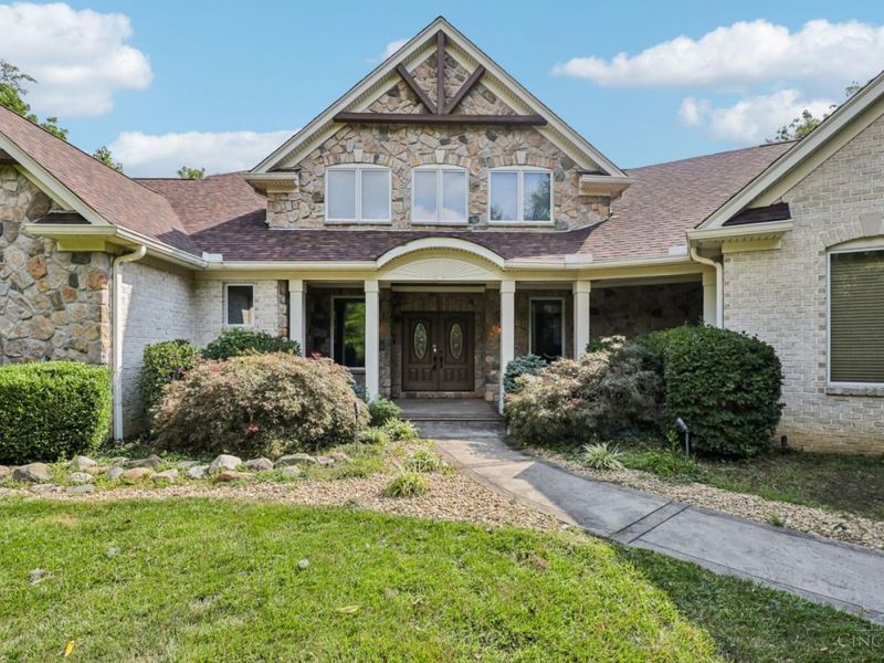 1100 Bridle Ridge Lane, Ohio Township, OH 45157 Photo 9