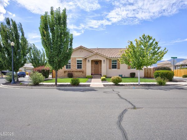 1752 Bella Casa Drive, Minden, NV 89423