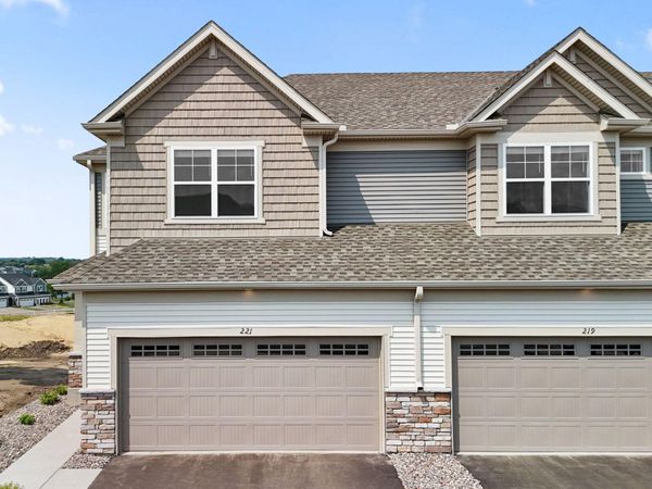 221 Huntington Drive, Waconia, MN 55387