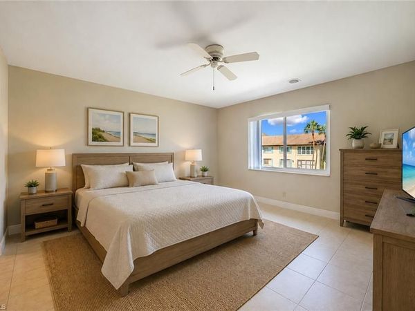 4230 Jack Frost CT, Unit 4402, NAPLES, FL 34112
