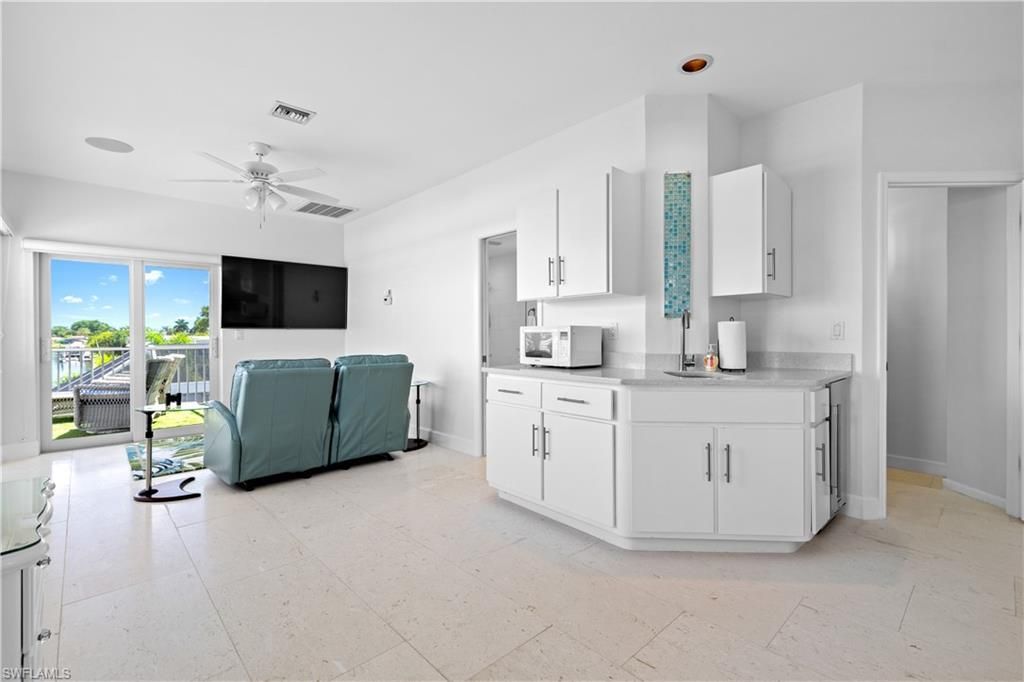 2668 SE 19th Ave, Cape Coral, FL 33904 Photo