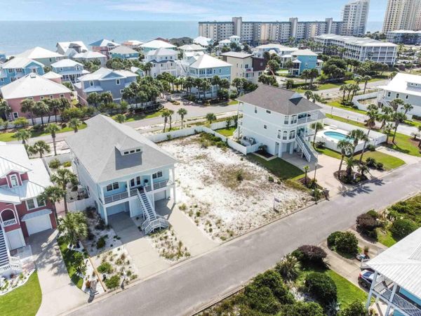 821 Sailfish Ct, Pensacola, FL 32507